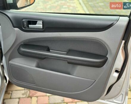 Серый Форд Фокус, объемом двигателя 1.6 л и пробегом 232 тыс. км за 6300 $, фото 23 на Automoto.ua