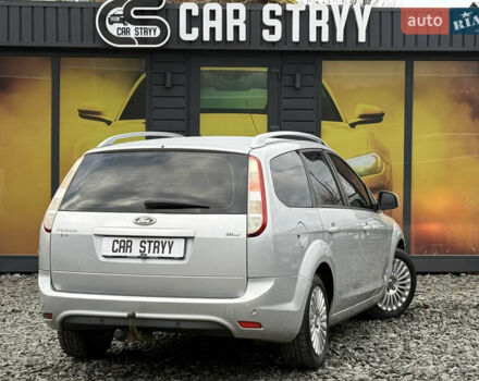 Сірий Форд Фокус, об'ємом двигуна 1.6 л та пробігом 251 тис. км за 6600 $, фото 3 на Automoto.ua