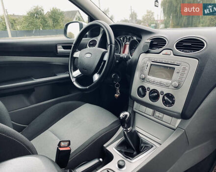 Сірий Форд Фокус, об'ємом двигуна 1.6 л та пробігом 303 тис. км за 6200 $, фото 34 на Automoto.ua