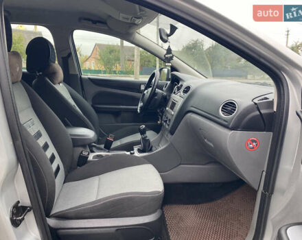 Сірий Форд Фокус, об'ємом двигуна 1.6 л та пробігом 303 тис. км за 6200 $, фото 44 на Automoto.ua