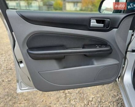 Сірий Форд Фокус, об'ємом двигуна 1.6 л та пробігом 228 тис. км за 4850 $, фото 24 на Automoto.ua
