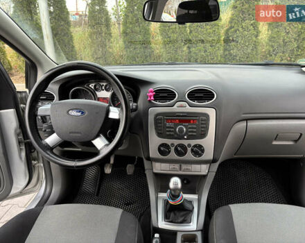 Серый Форд Фокус, объемом двигателя 1.56 л и пробегом 325 тыс. км за 5500 $, фото 13 на Automoto.ua