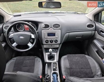 Сірий Форд Фокус, об'ємом двигуна 1.56 л та пробігом 332 тис. км за 3800 $, фото 9 на Automoto.ua