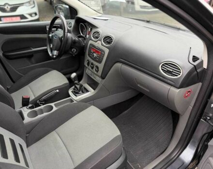 Серый Форд Фокус, объемом двигателя 1.6 л и пробегом 240 тыс. км за 6500 $, фото 13 на Automoto.ua