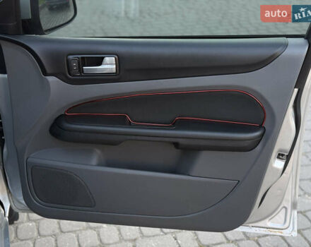 Серый Форд Фокус, объемом двигателя 1.8 л и пробегом 266 тыс. км за 5300 $, фото 19 на Automoto.ua