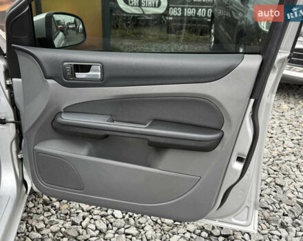 Сірий Форд Фокус, об'ємом двигуна 1.6 л та пробігом 341 тис. км за 6600 $, фото 31 на Automoto.ua