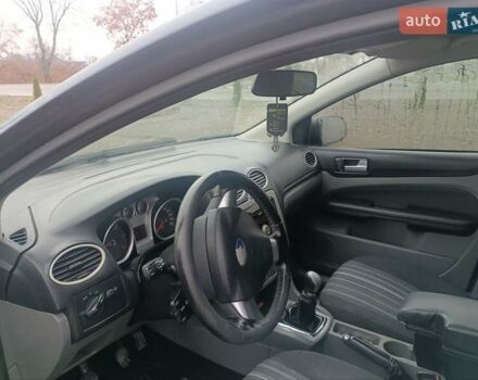 Серый Форд Фокус, объемом двигателя 1.56 л и пробегом 320 тыс. км за 4700 $, фото 2 на Automoto.ua