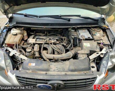 Серый Форд Фокус, объемом двигателя 1.6 л и пробегом 226 тыс. км за 6000 $, фото 4 на Automoto.ua