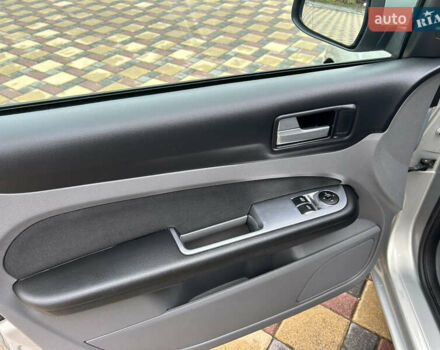 Сірий Форд Фокус, об'ємом двигуна 1.6 л та пробігом 200 тис. км за 5990 $, фото 15 на Automoto.ua