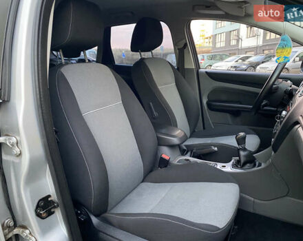 Серый Форд Фокус, объемом двигателя 1.56 л и пробегом 316 тыс. км за 4900 $, фото 15 на Automoto.ua