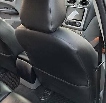 Серый Форд Фокус, объемом двигателя 1.6 л и пробегом 310 тыс. км за 6000 $, фото 13 на Automoto.ua