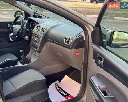 Сірий Форд Фокус, об'ємом двигуна 1.6 л та пробігом 300 тис. км за 5990 $, фото 11 на Automoto.ua