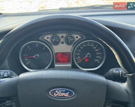 Серый Форд Фокус, объемом двигателя 1.6 л и пробегом 324 тыс. км за 5500 $, фото 11 на Automoto.ua