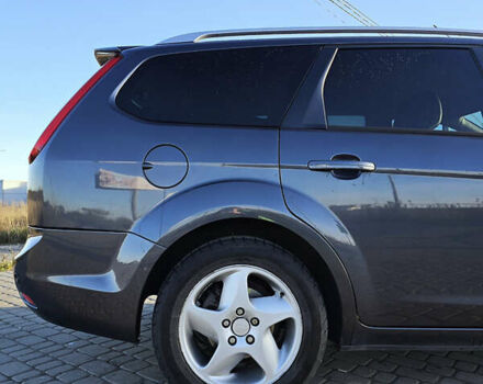 Серый Форд Фокус, объемом двигателя 1.6 л и пробегом 286 тыс. км за 5700 $, фото 3 на Automoto.ua