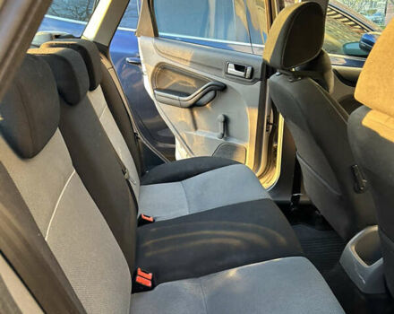 Серый Форд Фокус, объемом двигателя 1.6 л и пробегом 266 тыс. км за 5700 $, фото 14 на Automoto.ua