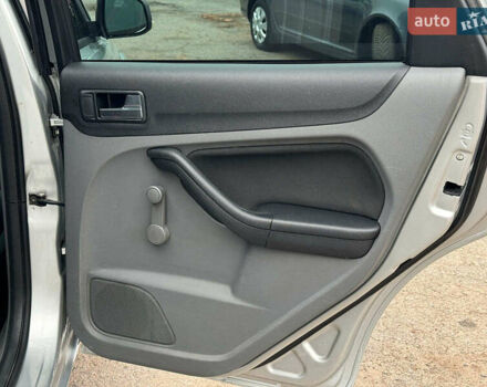 Сірий Форд Фокус, об'ємом двигуна 1.6 л та пробігом 300 тис. км за 5440 $, фото 19 на Automoto.ua
