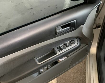 Сірий Форд Фокус, об'ємом двигуна 1.6 л та пробігом 194 тис. км за 6000 $, фото 6 на Automoto.ua