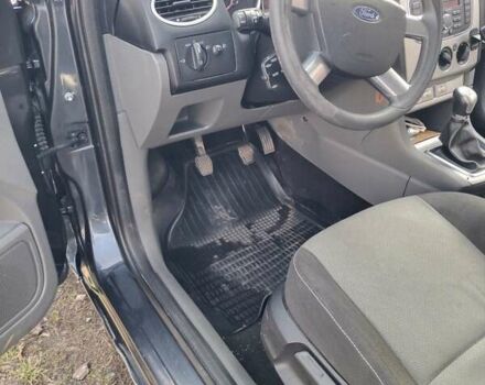 Серый Форд Фокус, объемом двигателя 1.6 л и пробегом 261 тыс. км за 5500 $, фото 7 на Automoto.ua