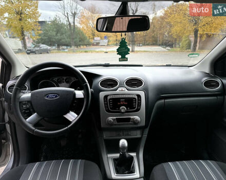 Сірий Форд Фокус, об'ємом двигуна 1.6 л та пробігом 240 тис. км за 5300 $, фото 16 на Automoto.ua