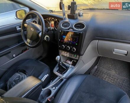 Серый Форд Фокус, объемом двигателя 1.56 л и пробегом 393 тыс. км за 5500 $, фото 7 на Automoto.ua