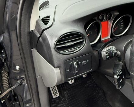 Сірий Форд Фокус, об'ємом двигуна 1.6 л та пробігом 280 тис. км за 5300 $, фото 14 на Automoto.ua