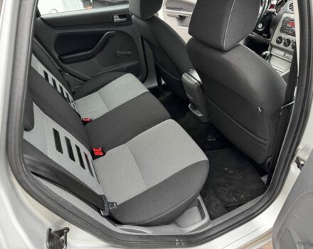 Серый Форд Фокус, объемом двигателя 1.6 л и пробегом 188 тыс. км за 5700 $, фото 13 на Automoto.ua