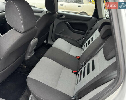 Сірий Форд Фокус, об'ємом двигуна 1.6 л та пробігом 188 тис. км за 5700 $, фото 13 на Automoto.ua