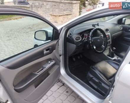 Серый Форд Фокус, объемом двигателя 1.6 л и пробегом 209 тыс. км за 4999 $, фото 15 на Automoto.ua