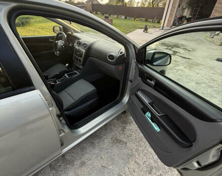 Серый Форд Фокус, объемом двигателя 1.6 л и пробегом 230 тыс. км за 4650 $, фото 12 на Automoto.ua