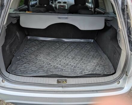 Серый Форд Фокус, объемом двигателя 1.6 л и пробегом 233 тыс. км за 5100 $, фото 7 на Automoto.ua