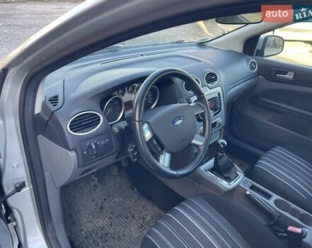 Серый Форд Фокус, объемом двигателя 1.6 л и пробегом 237 тыс. км за 5400 $, фото 14 на Automoto.ua