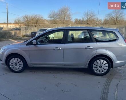 Серый Форд Фокус, объемом двигателя 1.6 л и пробегом 237 тыс. км за 5400 $, фото 1 на Automoto.ua