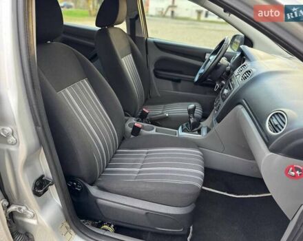 Сірий Форд Фокус, об'ємом двигуна 1.6 л та пробігом 228 тис. км за 4850 $, фото 22 на Automoto.ua