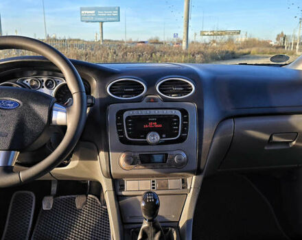 Серый Форд Фокус, объемом двигателя 1.6 л и пробегом 286 тыс. км за 5700 $, фото 12 на Automoto.ua