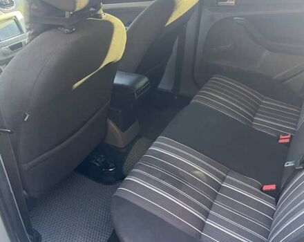 Сірий Форд Фокус, об'ємом двигуна 1.6 л та пробігом 295 тис. км за 5200 $, фото 12 на Automoto.ua