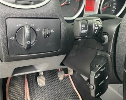 Серый Форд Фокус, объемом двигателя 1.6 л и пробегом 160 тыс. км за 6500 $, фото 7 на Automoto.ua