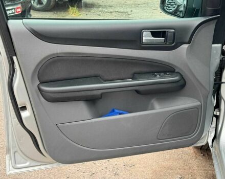 Сірий Форд Фокус, об'ємом двигуна 1.6 л та пробігом 300 тис. км за 5440 $, фото 11 на Automoto.ua