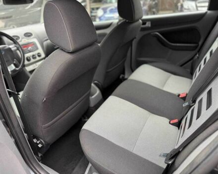 Серый Форд Фокус, объемом двигателя 1.6 л и пробегом 240 тыс. км за 6500 $, фото 14 на Automoto.ua