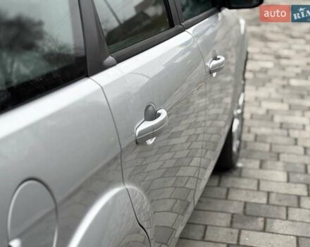 Серый Форд Фокус, объемом двигателя 1.6 л и пробегом 206 тыс. км за 5800 $, фото 9 на Automoto.ua