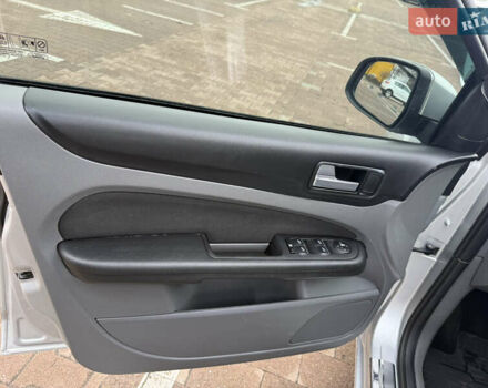 Сірий Форд Фокус, об'ємом двигуна 1.56 л та пробігом 187 тис. км за 5500 $, фото 21 на Automoto.ua