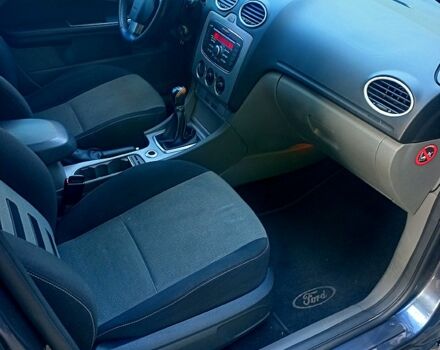 Серый Форд Фокус, объемом двигателя 1.6 л и пробегом 330 тыс. км за 6000 $, фото 4 на Automoto.ua