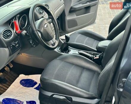 Серый Форд Фокус, объемом двигателя 1.6 л и пробегом 234 тыс. км за 6800 $, фото 11 на Automoto.ua