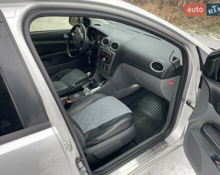 Сірий Форд Фокус, об'ємом двигуна 1.8 л та пробігом 280 тис. км за 6100 $, фото 13 на Automoto.ua