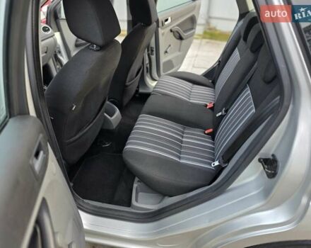 Серый Форд Фокус, объемом двигателя 1.6 л и пробегом 237 тыс. км за 5500 $, фото 24 на Automoto.ua