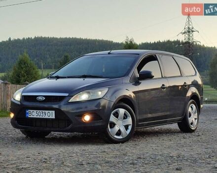 Серый Форд Фокус, объемом двигателя 2 л и пробегом 239 тыс. км за 4650 $, фото 1 на Automoto.ua