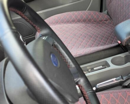 Серый Форд Фокус, объемом двигателя 1.6 л и пробегом 233 тыс. км за 5100 $, фото 11 на Automoto.ua