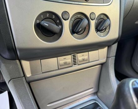 Сірий Форд Фокус, об'ємом двигуна 1.6 л та пробігом 300 тис. км за 5990 $, фото 19 на Automoto.ua