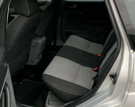 Серый Форд Фокус, объемом двигателя 1.6 л и пробегом 203 тыс. км за 6350 $, фото 6 на Automoto.ua