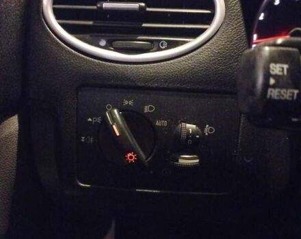 Сірий Форд Фокус, об'ємом двигуна 1.6 л та пробігом 272 тис. км за 5100 $, фото 17 на Automoto.ua