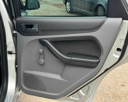 Сірий Форд Фокус, об'ємом двигуна 1.6 л та пробігом 300 тис. км за 5440 $, фото 19 на Automoto.ua